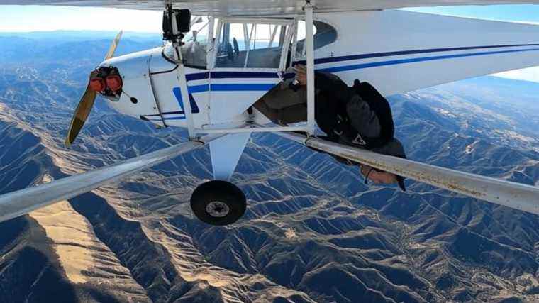 YouTuber accusé d’avoir écrasé un avion pour des vues.  Maintenant, les fédéraux enquêtent