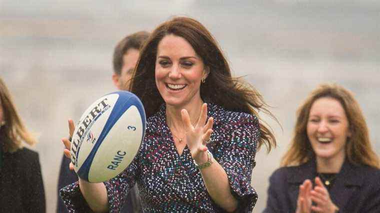 Queen transmet les parrainages de rugby de Harry à Kate