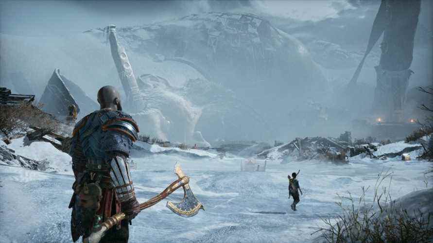 Kratos et Atreus explorent le monde enneigé dans notre revue God of War PC