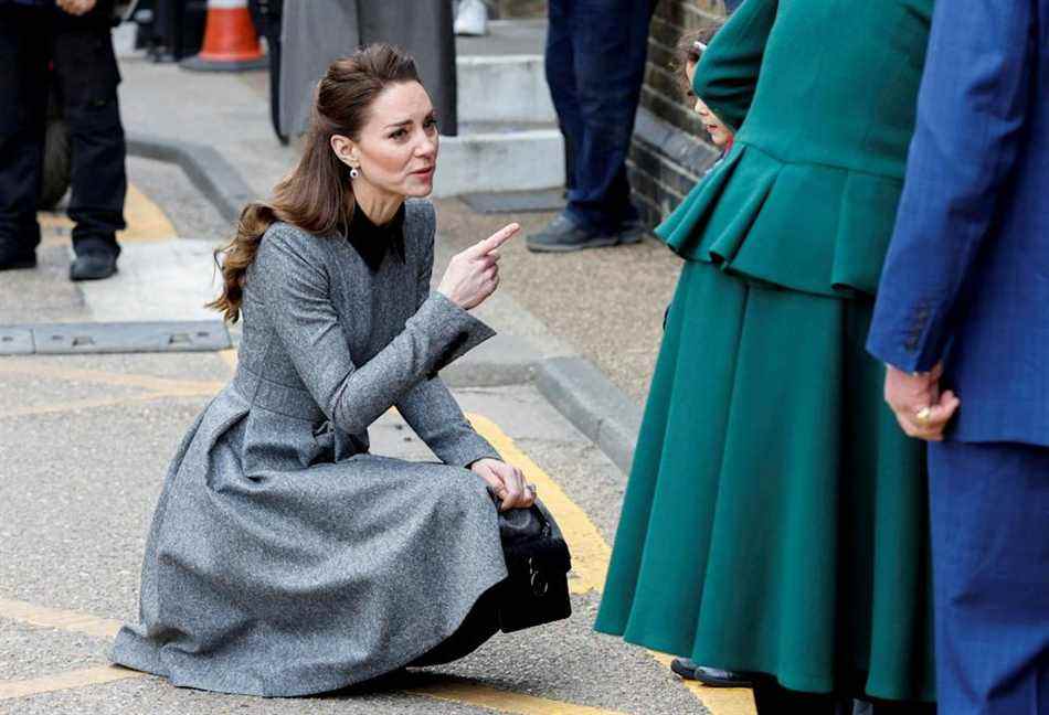 Catherine, duchesse de Cambridge, rencontre des élèves de la Faraday Prep School à Trinity Buoy Wharf.  (Reuters)