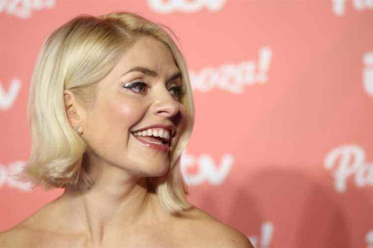 Holly Willoughby revient à This Morning dans un style vestimentaire adoré par la duchesse de Cambridge