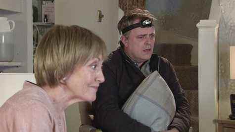 elaine, steve mcdonald, rue du couronnement