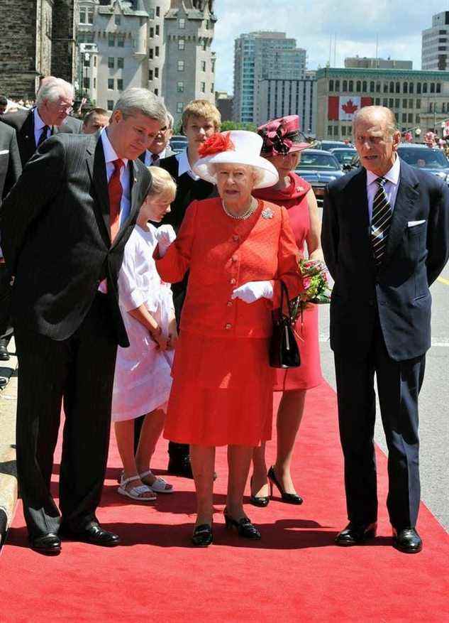 Image &# x002013 ;  Visite de la reine Elizabeth II au Canada