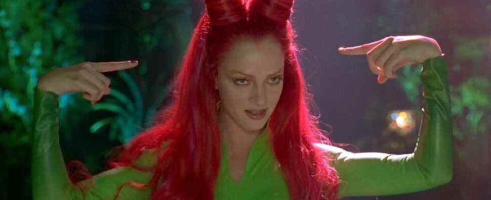 Uma Thurman dit que jouer à Poison Ivy dans Batman & Robin a été une "expérience fantastique"