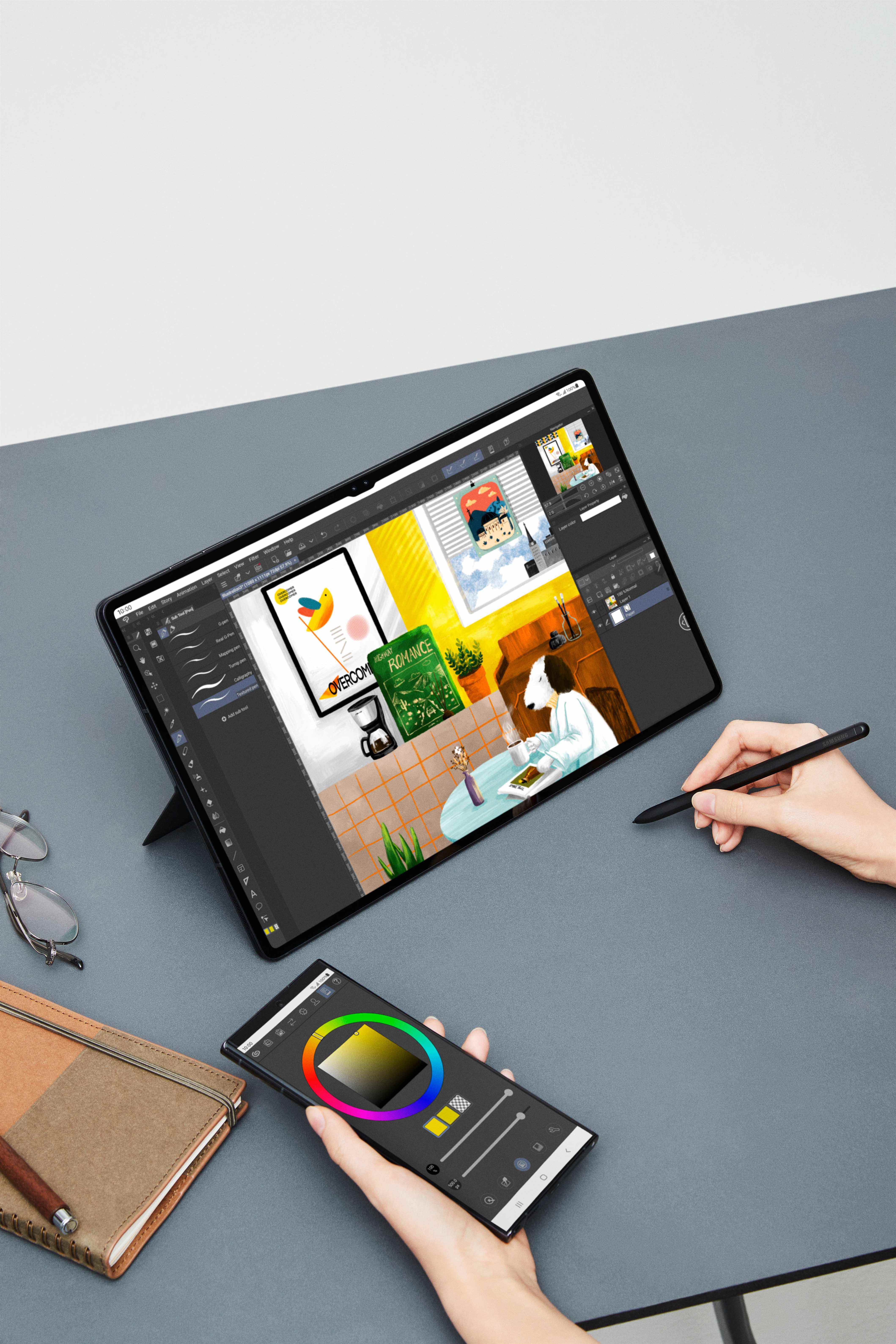 Le Samsung Galaxy Tab S8 Ultra et le Galaxy S22 Ultra, utilisés ensemble pour dessiner dans Canva