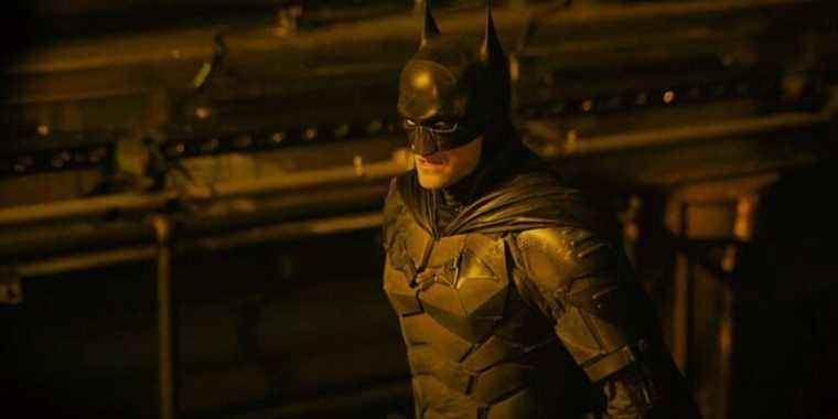 La nouvelle photo de Batman donne un aperçu détaillé en 4K de la combinaison de Robert Pattinson
