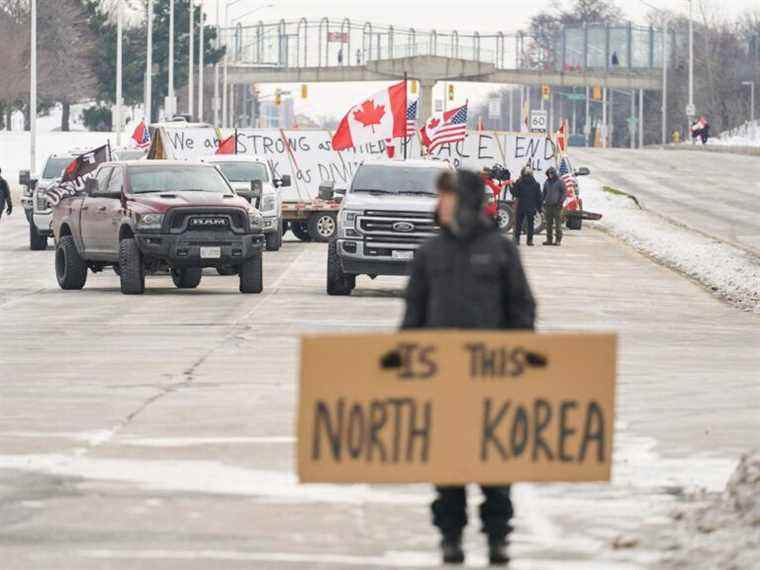 Mises à jour en direct sur le blocus du pont Ambassador et les manifestations COVID à travers le Canada