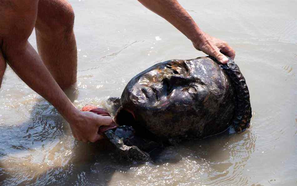 statue - Presse Canadienne