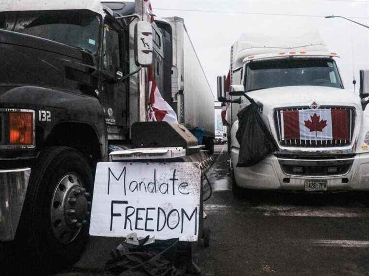 Le blocus du pont Ambassador frappe la production automobile dans les usines canadiennes