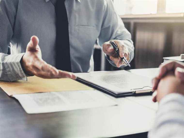 Howard Levitt : Les clients sont de plus en plus considérés comme des marchandises est un problème pour la profession juridique