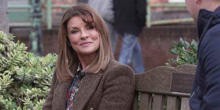 La star de Coronation Street, Jacqueline Leonard, révèle la réaction de Linda au choc de Joseph

