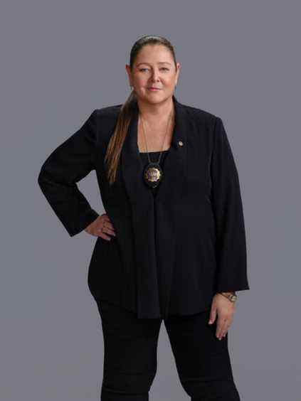 Camryn Manheim en tant que lieutenant Kate Dixon dans Law & Order