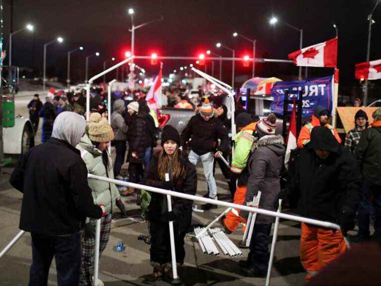 Les États-Unis exhortent le Canada à utiliser les pouvoirs fédéraux pour atténuer les perturbations des manifestations à la frontière