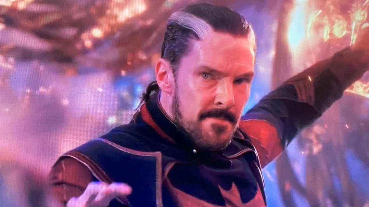 Doctor Strange 2 TV Spot offre plus de séquences et révèle le meilleur look à ce jour sur Defender Strange
