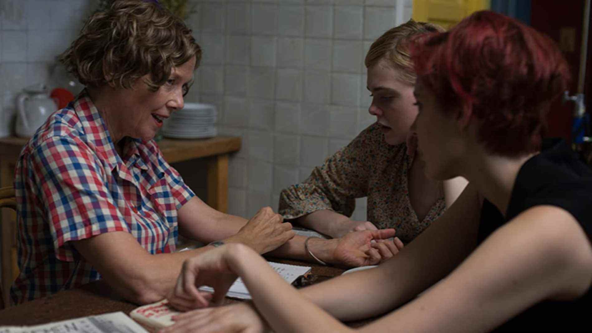 Annette Bening, Elle Fanning et Greta Gerwig dans 20th Century Women