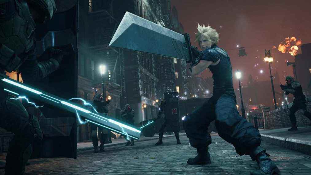 Final Fantasy 7 Remake Part 1 Cloud combat les troupes de Shinra.