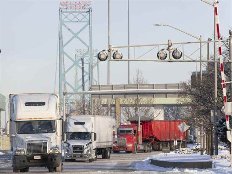 La loi sur les mesures d’urgence pourrait nuire aux camionneurs sans lien avec les blocus: groupe commercial