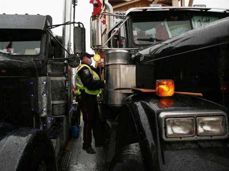 L’Ontario gèle 8 millions de dollars donnés à GiveSendGo pour les camionneurs