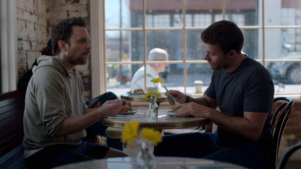 Clip exclusif : Charlie Day déplore un amour perdu dans I Want You Back
