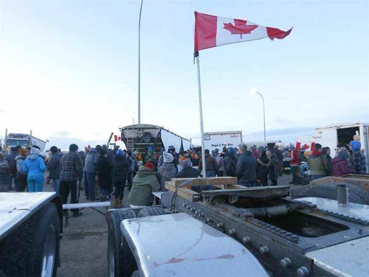 « C’EST UNE GUERRE »: des manifestants arrêtés de Coutts disent qu’ils ont été provoqués par la GRC