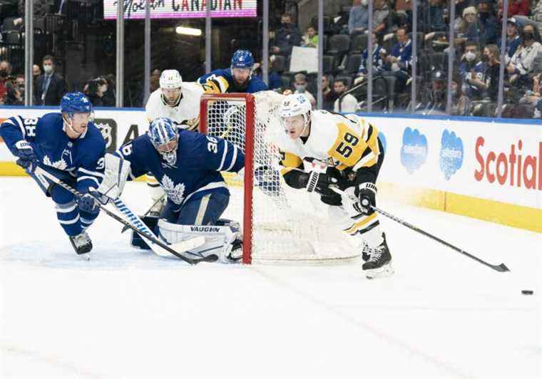 Campbell étoiles, les Maple Leafs font que les chances comptent dans la victoire contre les Penguins