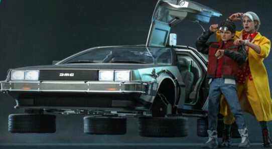 Cette réplique Hot Toys Retour vers le futur DeLorean n'a pas besoin de routes