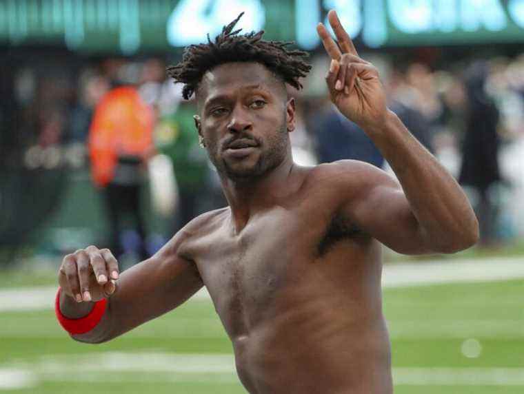 L’ex-star des Bucs, Antonio Brown, déchire à nouveau Tom Brady