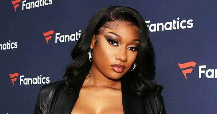 Megan Thee Stallion combat les "faux récits" avec des textes d'excuses de Tory Lanez
