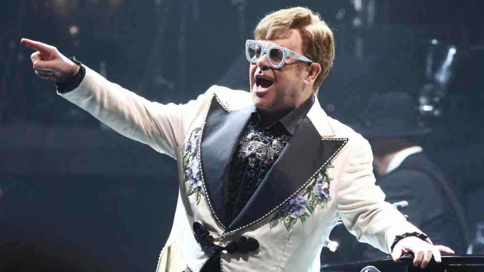 Elton John s'électrise au dernier spectacle du Madison Square Garden : la critique de concert la plus populaire doit être lue
	
	
