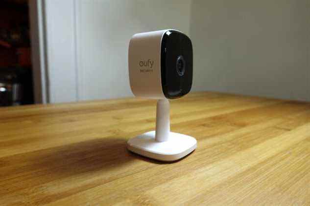 La Solo IndoorCam C24 d'Eufy fournit une vidéo nette sans se ruiner.