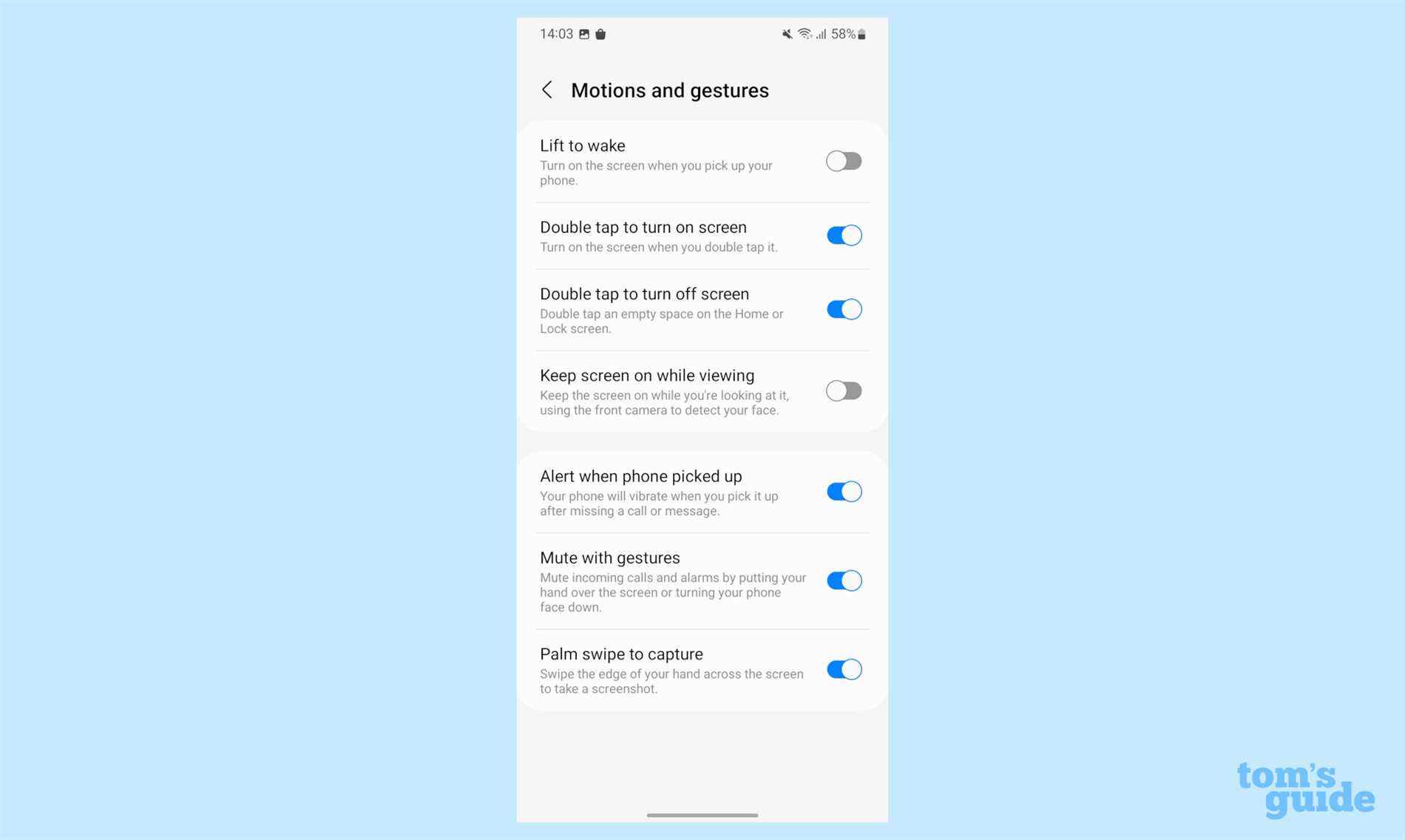 Une capture d'écran du menu des paramètres du Samsung Galaxy S22, montrant les options avancées de mouvements et de gestes