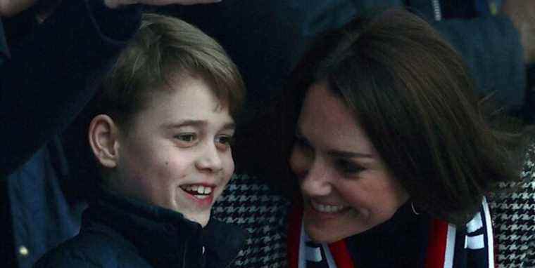 Prince George a fait une rare apparition surprise au rugby avec William et Kate