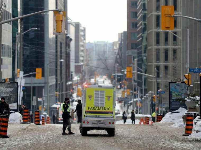 «Absolument pas durable»: les ambulanciers paramédicaux d’Ottawa sont à la limite, déclare le président