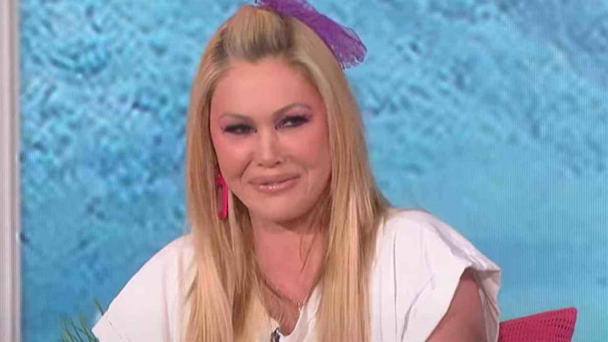 Après le drame des célébrités Big Brother, le petit ami de Shanna Moakler a publié une diatribe en colère et pleine de jurons
