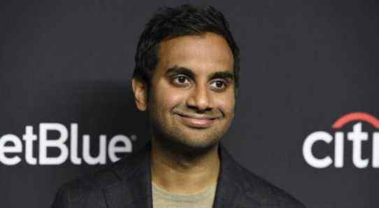 Aziz Ansari fait ses débuts en tant que réalisateur avec le drame comique Searchlight mettant en vedette Bill Murray Le plus populaire doit être lu