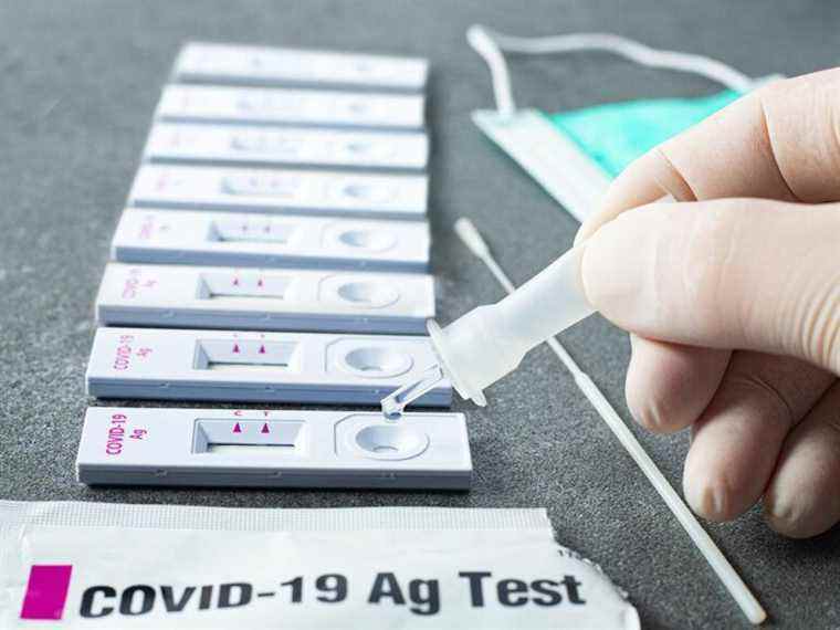 COVID-19 : Des millions de tests rapides sont maintenant en C.-B. Qui les reçoit ?