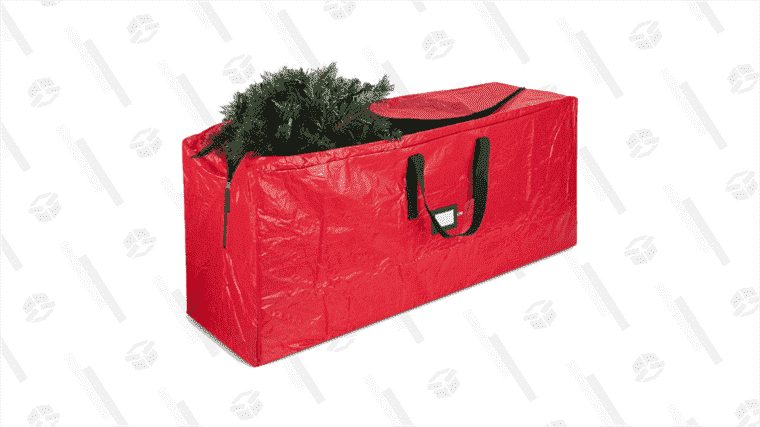 Chérie, il est temps de ranger le sapin de Noël.  Voici un sac de rangement à 6 $ pour le garder en sécurité