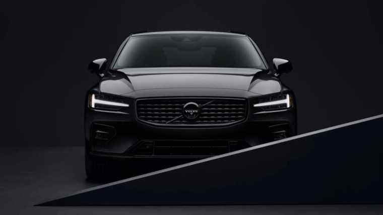 De retour en noir (et blanc) : Volvo annonce des améliorations visuelles pour la S60 Black Edition