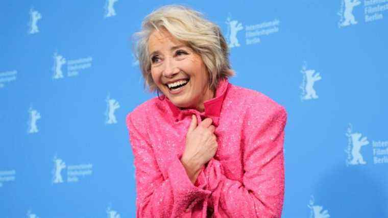 Emma Thompson charme Berlin avec "Leo Grande", parle franchement du "lavage de cerveau" des femmes pour haïr leur corps
	
	
