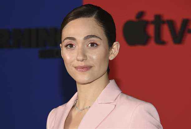 Emmy Rossum au casting de la série Apple TV Plus « The Crowded Room »