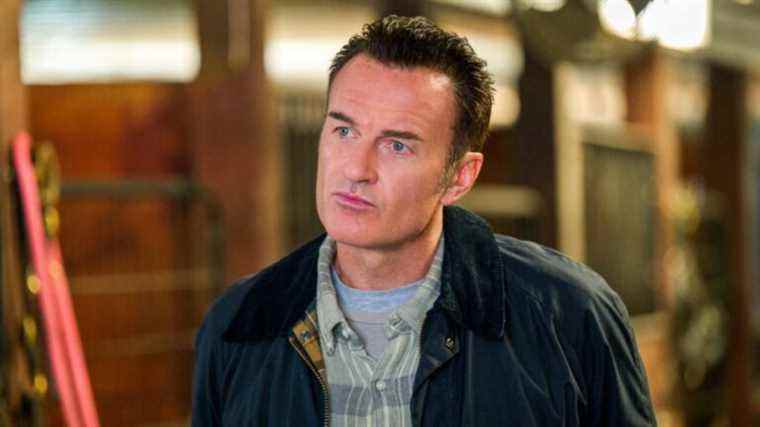 FBI: Jess de Most Wanted saisit une opportunité avec Sarah dans un premier aperçu de l'épisode avant la sortie de Julian McMahon
