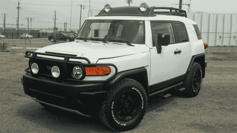 Gaspillez votre argent durement gagné sur ce Toyota FJ Cruiser de 80 000 $