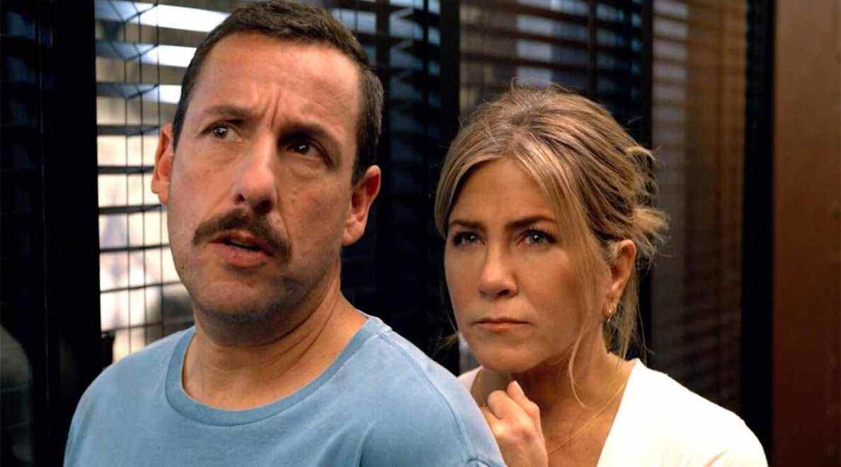 Jennifer Aniston partage une vidéo d'Adam Sandler dansant sur le tournage de Murder Mystery 2
