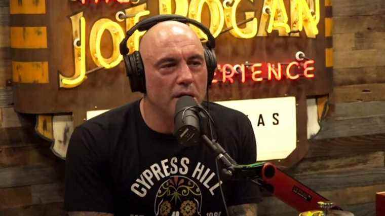 Joe Rogan rejette l'offre d'un accord de podcast de 100 millions de dollars du site vidéo de droite Rumble le plus populaire doit être lu Inscrivez-vous aux newsletters Variety Plus de nos marques
	
	
