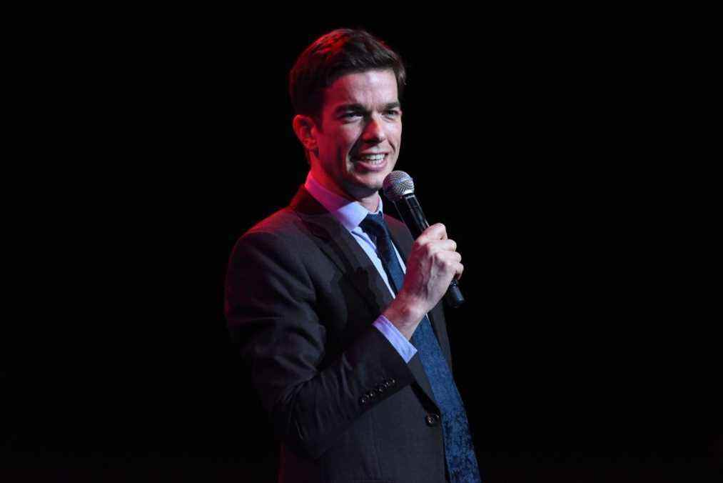 John Mulaney annonce 17 nouvelles dates pour sa tournée de stand-up 