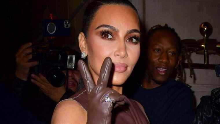 Kim Kardashian ne suit plus Kanye sur Instagram