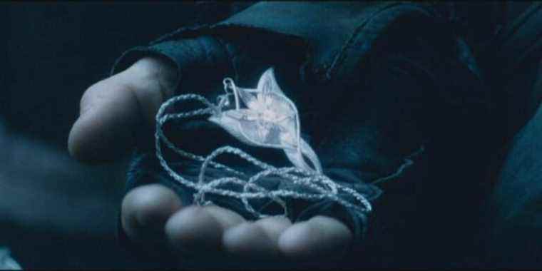 LOTR: À qui Arwen a-t-elle réellement donné son collier Evenstar?
