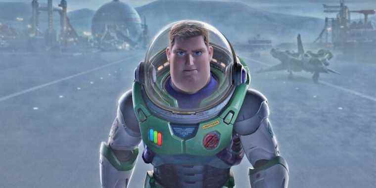 La nouvelle bande-annonce de Lightyear regorge de séquences amusantes avec le buzz de Chris Evans
