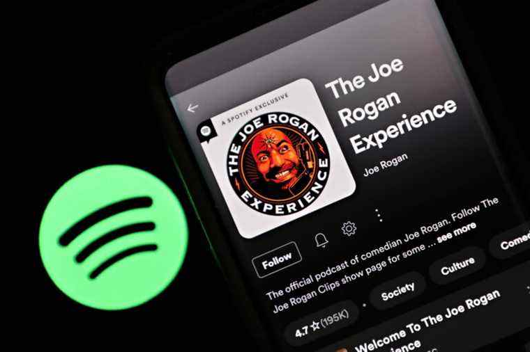 Le PDG de Spotify s’excuse auprès du personnel, mais ne reculera pas devant la position de Joe Rogan