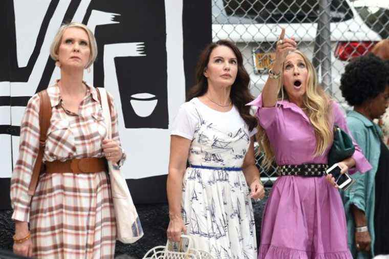 Cynthia Nixon, Sarah Jessica Parker, Kristin Davis on location for AND JUST LIKE THAT... Television Series Filming in NYC, , New York, NY July 20, 2021. Photo By: Kristin Callahan/Everett Collection